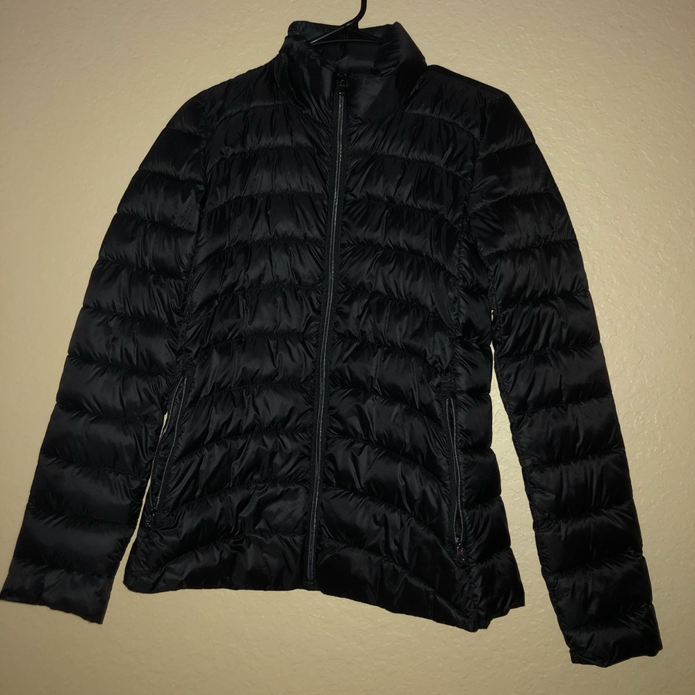 Black GAP bubble jacket, only worn once